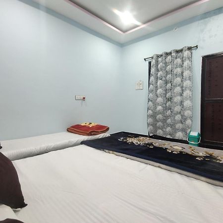 Geeta Homestay اوجاين المظهر الخارجي الصورة