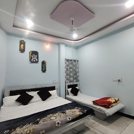 Geeta Homestay اوجاين المظهر الخارجي الصورة