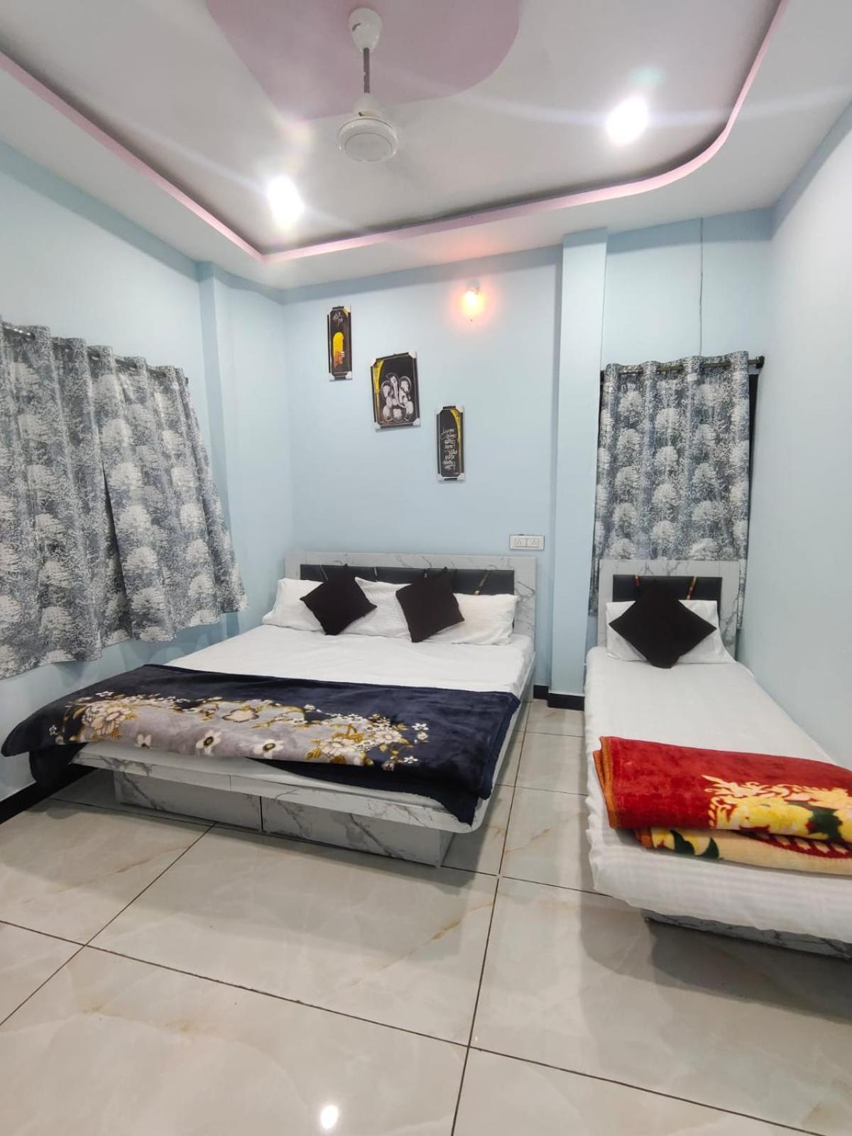 Geeta Homestay اوجاين المظهر الخارجي الصورة
