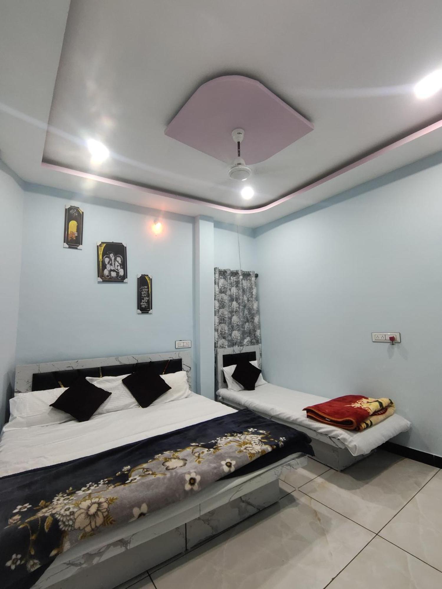 Geeta Homestay اوجاين المظهر الخارجي الصورة
